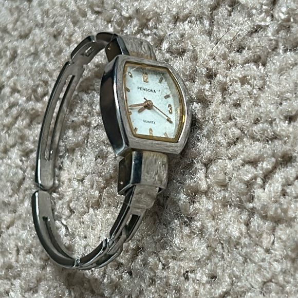 Persona‎ women’s vintage dainty two tone bracelet watch one size extends - Picture 1 of 8